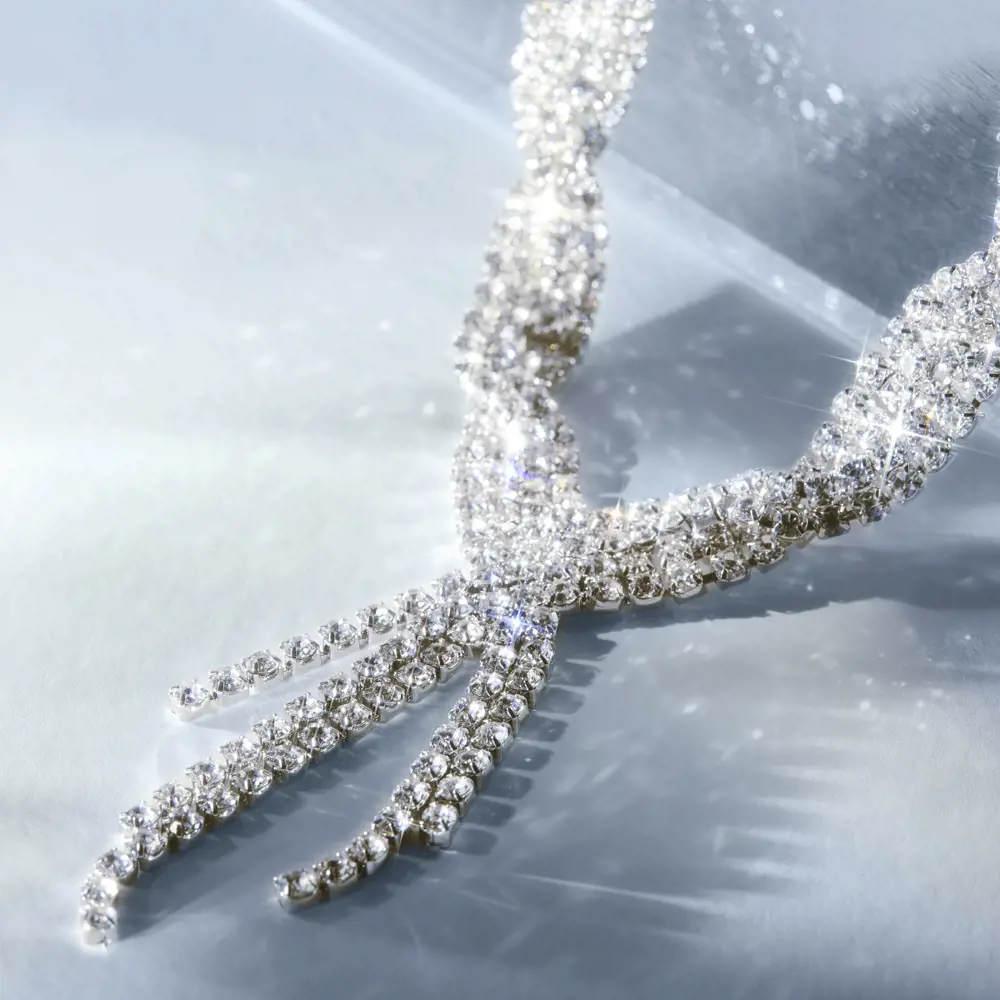 Колье со сверкающими вставками 48569 Орифоейм Oriflame Орифлэйм